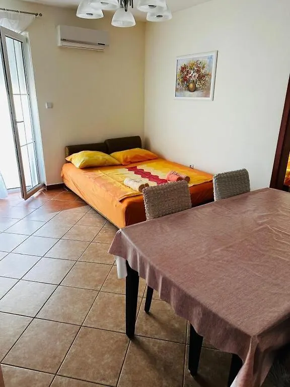 Apartments Vladimir Malinska 0*,  Croatia